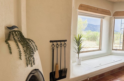 Arroyo Seco House | Slope & Sage Hideaway- 2m Arroyo Seco/20m Taos/20m Ski Valley