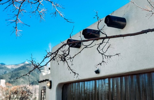 Arroyo Seco House | Slope & Sage Hideaway- 2m Arroyo Seco/20m Taos/20m Ski Valley