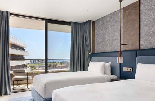 Sant Adria de Besos Hotel | SLS Barcelona