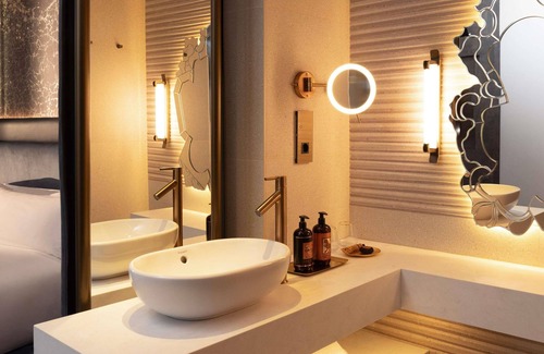 Sant Adria de Besos Hotel | SLS Barcelona