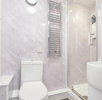 Peterborough Apartment | Small and cosy entire House in Peterborough