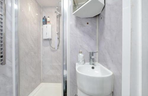 Peterborough Apartment | Small and cosy entire House in Peterborough