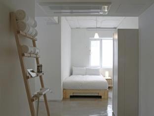 Myeongdong Hotel | Small House Big Door Myeongdong