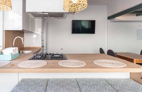 Atarfe Villa | Small house with garden and pool