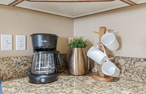 Caldwell House | Smart Comfort 2b/2b near College of Idaho and YMCA