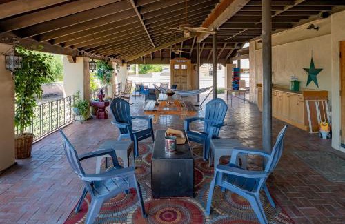 Moonridge Estates Apartment | Smart Solution - Individual Private Bed-Pods in Gorgeous Shared Space - Women Only Dorm In Room 5 - CoEd House - Full-sized mattresses in Individual Pods - with built-in private storage - Gorgeous Shared Room - Affordable Luxury - Sparrow House