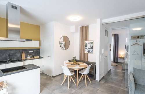 Bad Zwischenahn House | SmartFewo: Haus Erde | Penthouse | Sauna | Park