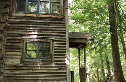 Sevierville Cabin | Smokey Mtn. Romantic Handcrafted Cabins