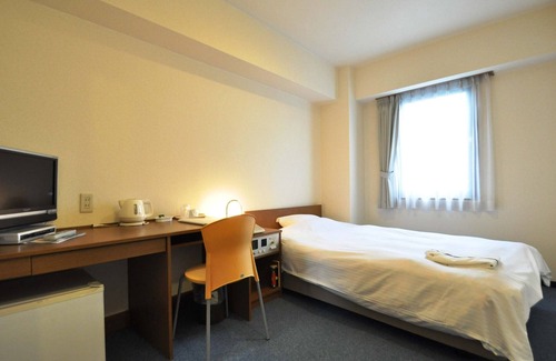 Nishinomiya Hotel | Smoking single No meals Recommended no meal plan/Nishinomiya Hyōgo