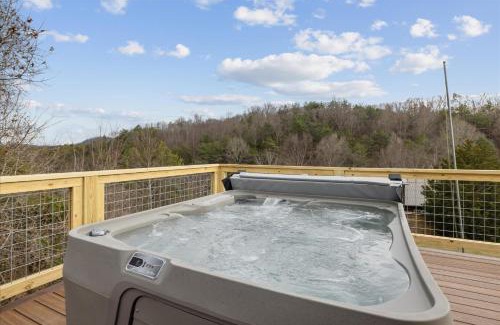 Sevierville House | Smoky Arrow By Beyond Expectations Whot Tub Bar