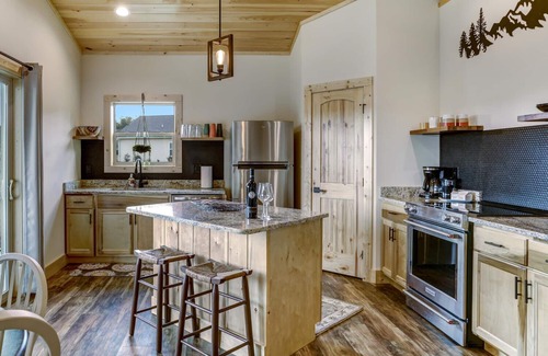 Hayesville House | Smoky Mountain Guesthouse: Mountain View & Walkable to Downtown Hayesville