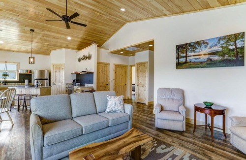 Hayesville House | Smoky Mountain Guesthouse: Mountain View & Walkable to Downtown Hayesville