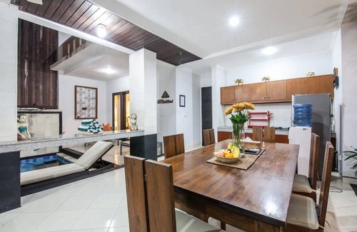 Legian City-Centre Villa | SMV . 6-BR · ❤️6BR Pool Prime Area Walk to Beach N Shops Legian
