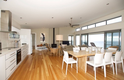 Duncan House | SNELLINGS VIEW - Stunning