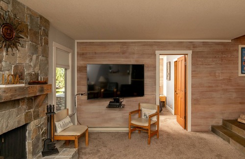 Sun Valley Condo | Snow Creek Condo with 2 Bedrooms, 2 Bathrooms and expanded ground level patio !!