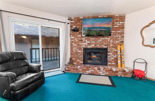 Summit Estates House | Snow Summit Getaway - Walk to Snow Summit Ski Resort