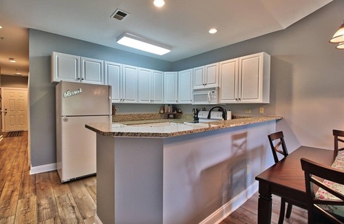 Carolina Forest Condo | Snowbird deal! 2BR condo on 18th hole, near beaches. Perfect winter escape!