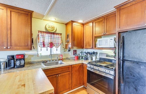 Quartzsite House | Snowbird Heaven: Rural Quartzite Home Near Hiking