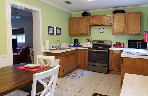 Gulf Shores Cottage | Snowbirds welcome! Dog friendly and fenced yard