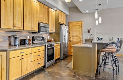 Windcliff Estates Condo | Snowdrift Lodge Vacation Home at Windcliff