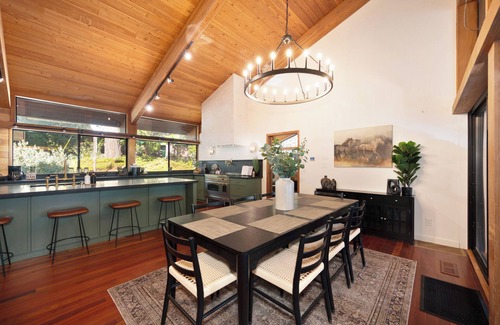 Apple Hill House | Snowline Lodge with Indoor Pool, Pickleball, Hot Tub and Disc Golf!