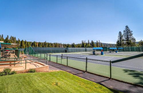 Truckee Hotel | Snowpeak Serenity