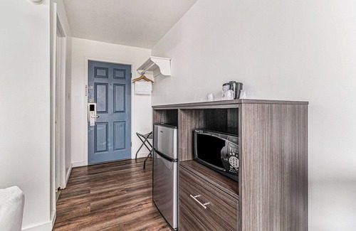 Ludington Hotel | Snyder's Shoreline Inn