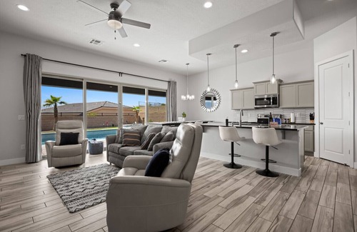 Mesquite House | Soak and Swim Mountain Views by J and Amy 992400