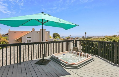 Aptos House | Soaking in Seacliff – Oceanview Getaway with Hot Tub & Private Backyard