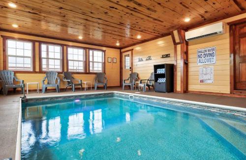 Pigeon Forge House | Soar Over Water cabin