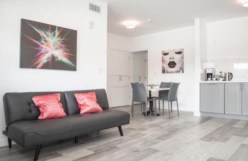 West Avenue Apartment | Sobe Lux