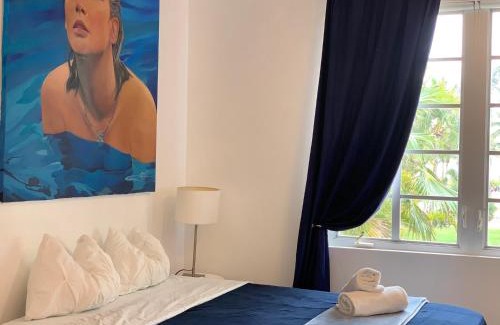 Flamingo/Lummus Apartment | SOBE OCEAN VIEW OCEAN DR charming studio -316