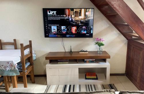 Santinho House | Sobrado com piscina no Santinho