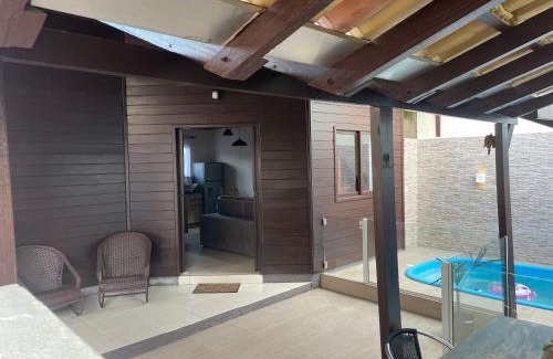 Santinho House | Sobrado com piscina no Santinho