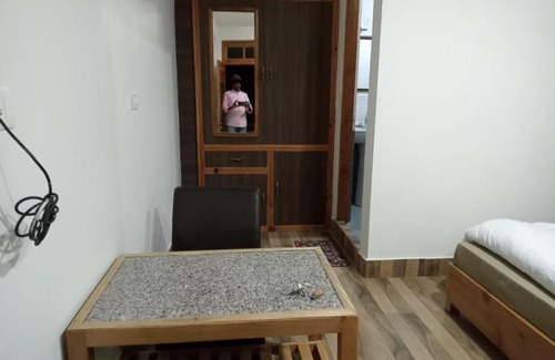 Bashisht Bed & Breakfast | soham Niwas&Cafe