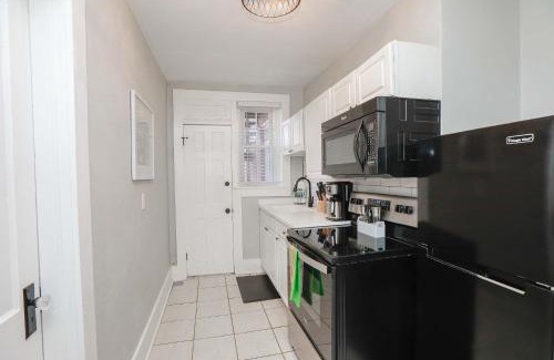 Ghent Apartment | Sojourn at Colley Manor Unit 1 Sleeps 4