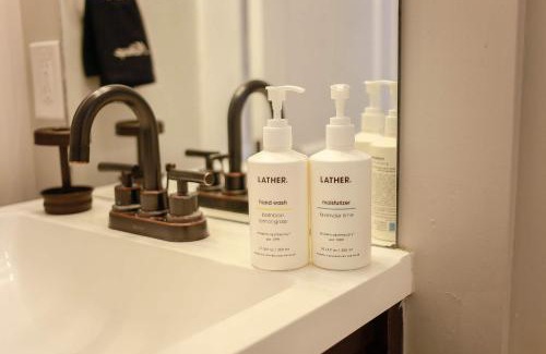 Ghent Apartment | Sojourn at Colley Manor Unit 1 Sleeps 4