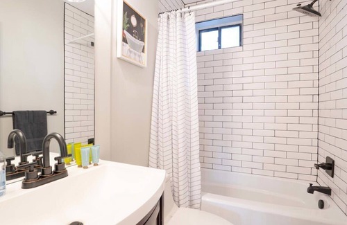 Ghent Apartment | Sojourn at Colley Manor Unit 2