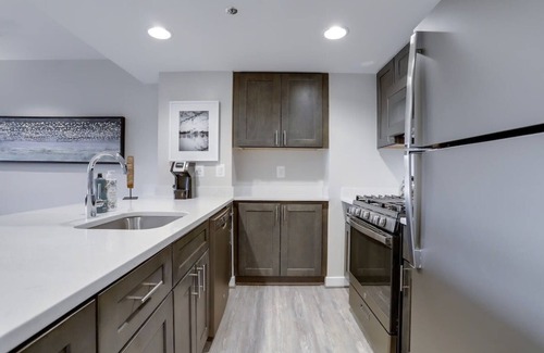 Court House Apartment | Sojourn | Courtland Towers