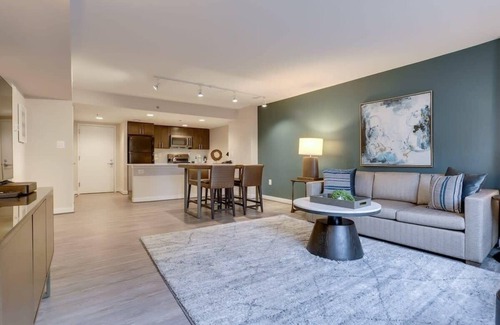 Court House Apartment | Sojourn Courtland Towers 2 BR