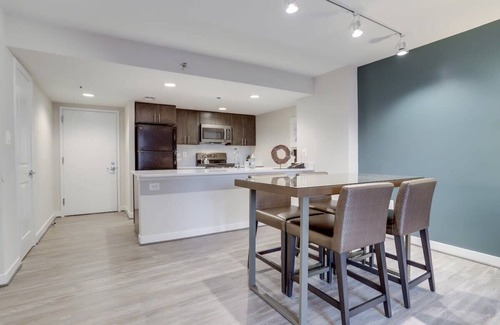 Court House Apartment | Sojourn Courtland Towers 2 BR