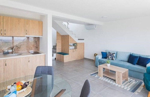 Ulcinj House | Solana`s View! Vacation home with unique views - quiet location - infinity pool!