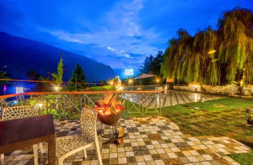 Burwa House | Solang Cottage By Snow City Farm