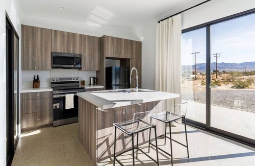 Joshua Tree House | Solaris Sanctuary - Pet Friendly, Brand New Build