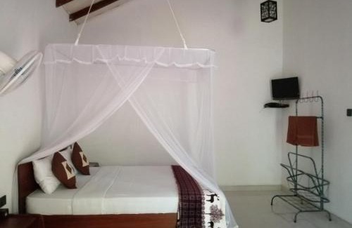 Ella House | Solitary Resort