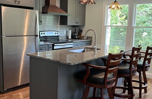 Morganton Cottage | Solitude of the Hills of NC & beauty of the Catawba River yet minutes to I-40.