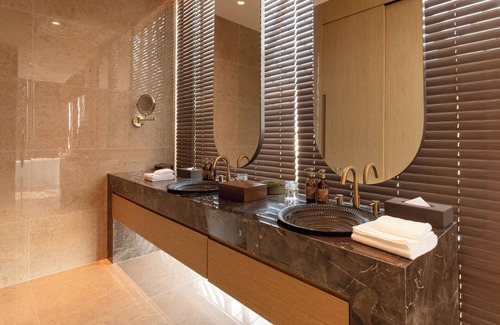 Daun Penh Hotel | Soma Hotel Riverside