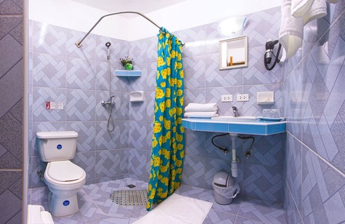 Trinidad House | Sombrilla ft Casa You and Me - Adults Only