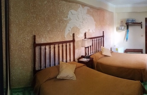 Trinidad House | Sombrilla ft Conjunto Kara-Lis