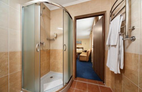 Yavory Hotel | Sonata Hotel & Restaurant "готель Соната"